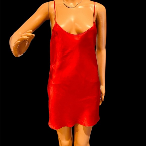 Magic Silk red slip nightie - Picture 6 of 7
